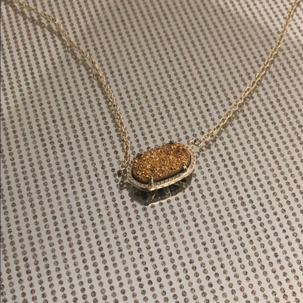 Kendra Scott gold pendant necklace